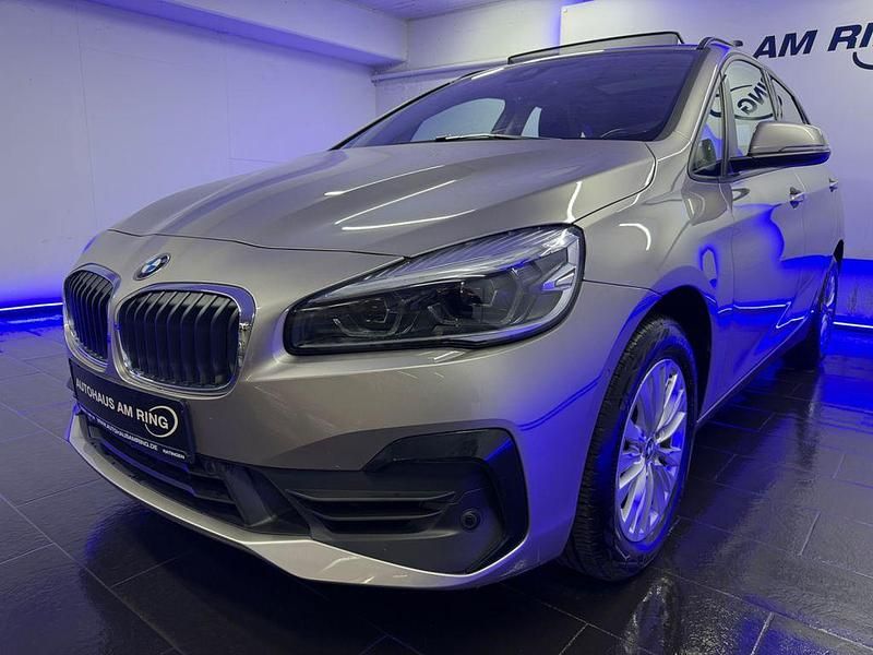 Gebraucht BMW 220 Active Tourer 178 PS (130 kW) 2020 Silber Van / Kleinbus
