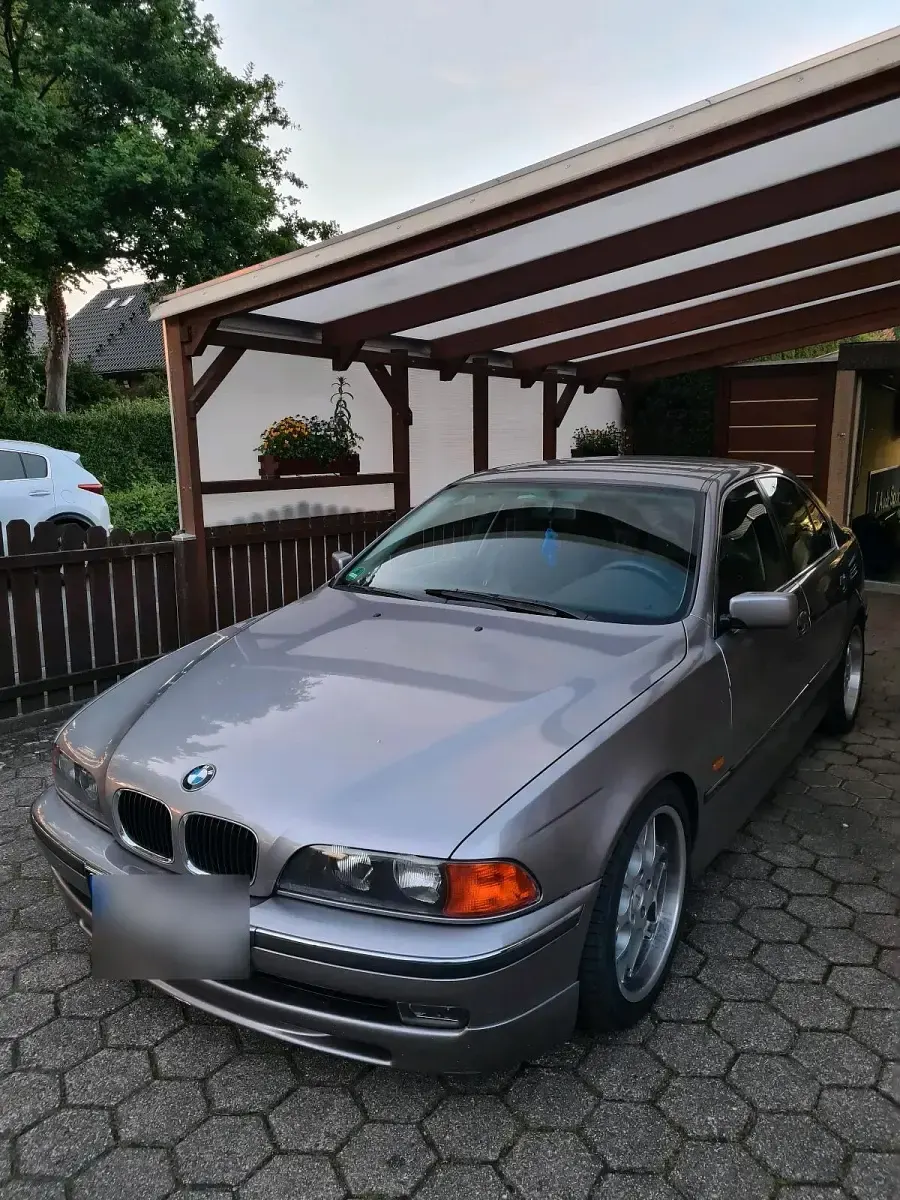Gebraucht BMW 520 150 PS (110 kW) 1997 Silber Limousine