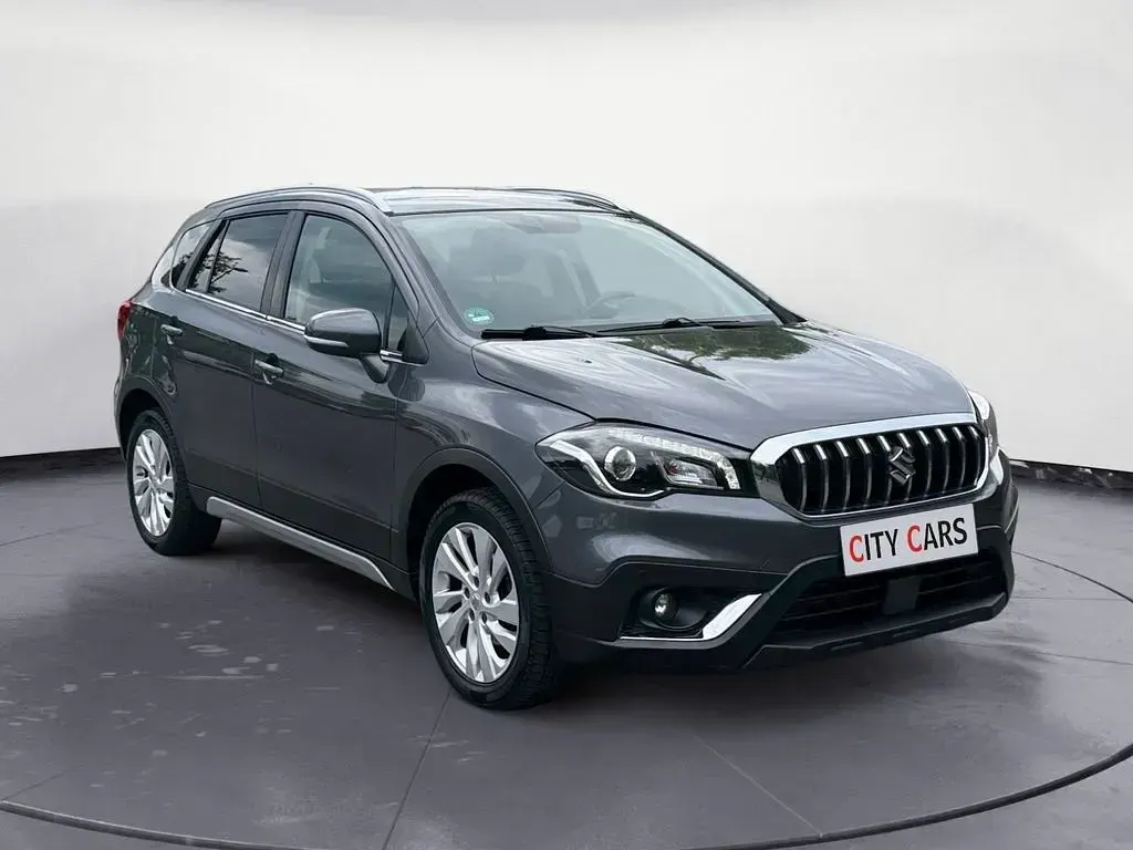 Gebraucht Suzuki SX4 Club 140 PS (102 kW) 2018 Grau Van / Kleinbus