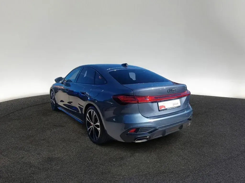 Gebraucht Audi A5 S-Line 367 PS (269 kW) 2025 Horizontblau metallic Limousine
