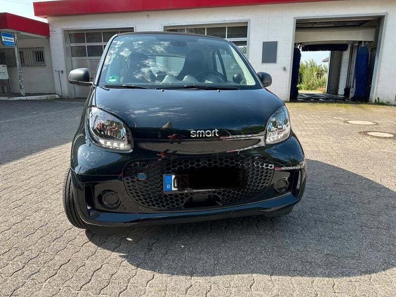 Schwarz Gebraucht 2022 Smart ForTwo Electric Drive Coupé | 8.900 € (Superpreis) - Bild 1/4