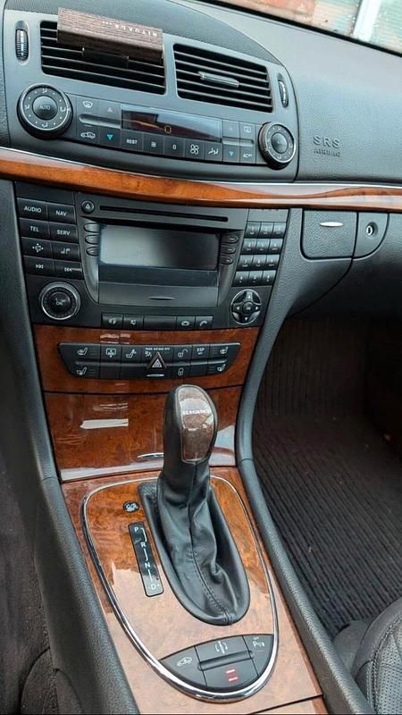 Gebraucht Mercedes E500 2004 Schwarz Limousine