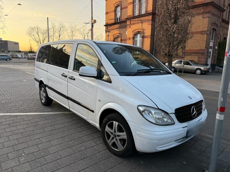 Weiß Gebraucht 2010 Mercedes Vito Van / Kleinbus | 3.600 € - Bild 1/4
