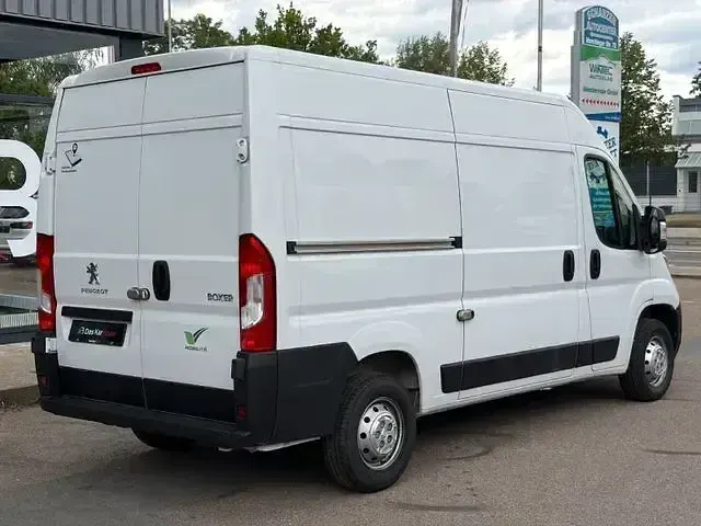 Gebraucht Peugeot Boxer 140 PS (102 kW) 2024 Weiß Van