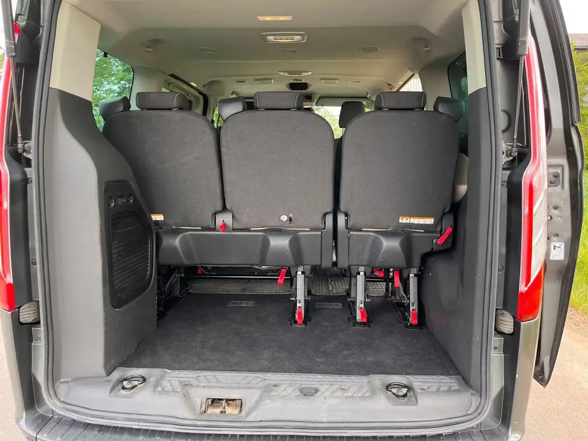 Używany Ford Tourneo 170 KM (125 kW) 2016 Szary Minivan