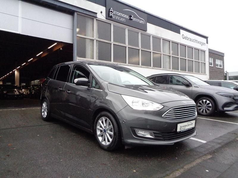 Grau Gebraucht 2015 Ford Grand C-Max Titanium Van / Kleinbus | 8.690 € (Fairer Preis) - Bild 1/4