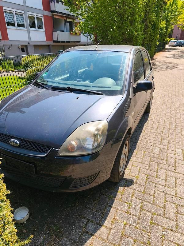 Gebraucht Ford Fiesta 80 PS (58 kW) 2008 Andere farben Kleinwagen