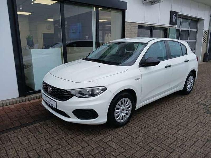 Gebraucht Fiat Tipo Pop 95 PS (69 kW) 2017 Colore esterno Kleinwagen