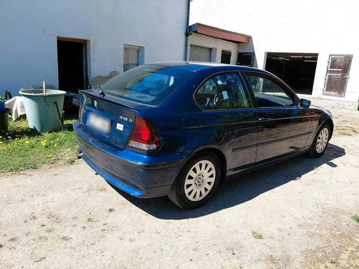 Gebraucht BMW 316 Compact 116 PS (85 kW) 2004 Blau Kleinwagen