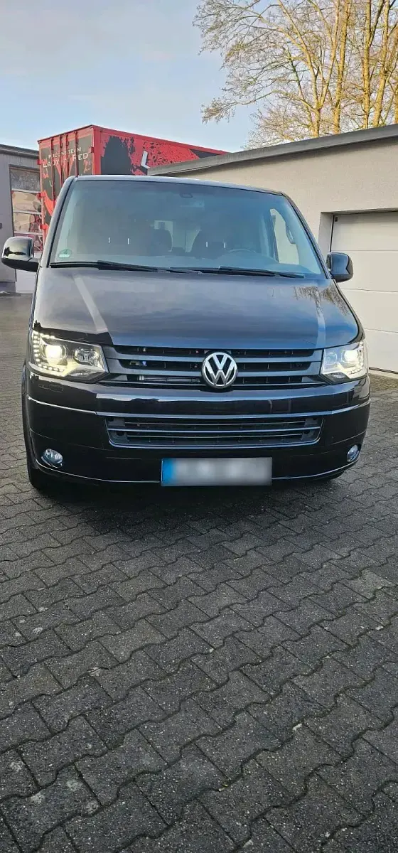 Gebraucht VW Multivan 179 PS (131 kW) 2015 Schwarz Van / Kleinbus