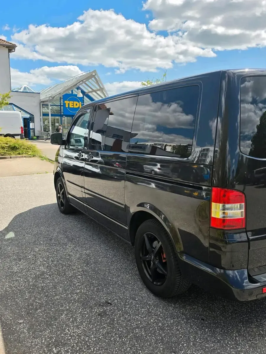 Gebraucht VW Multivan Highline 174 PS (127 kW) 2007 Schwarz Van / Kleinbus