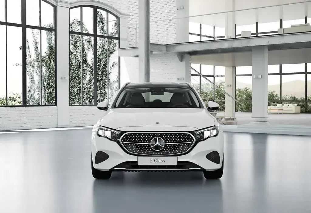 Second-hand Mercedes E200 204 CP (150 kW) 2025 Alb Berlinǎ