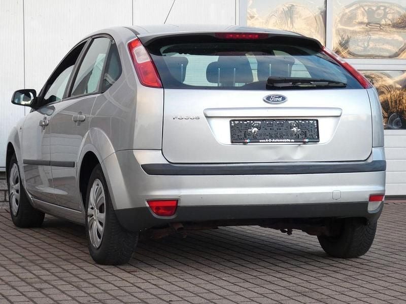 Gebraucht Ford Focus Fun X 101 PS (74 kW) 2007 Silber Limousine