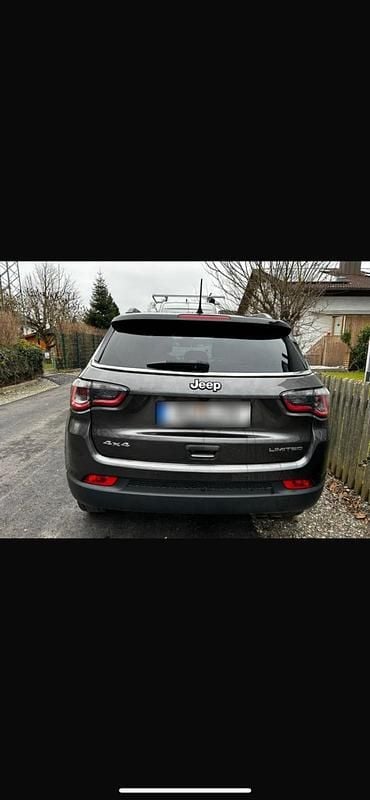 Gebraucht Jeep Compass 170 PS (125 kW) 2019 Grau SUV