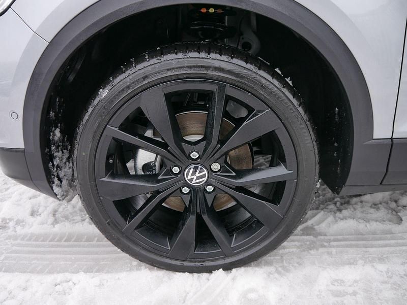 Neu VW T-Roc Style 150 PS (110 kW) 2026 Metallic SUV