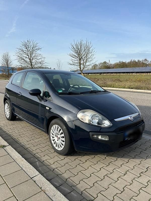 Blau Gebraucht 2010 Fiat Punto Kleinwagen | 1.900 € - Bild 1/4