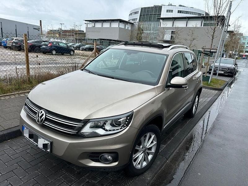 Gebraucht VW Tiguan Style 160 PS (117 kW) 2012 Titanium beige metallic SUV