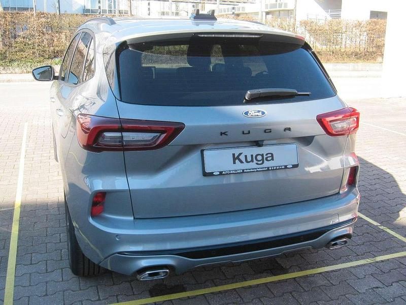 Neu Ford Kuga ST-Line 186 PS (136 kW) 2025 Solarsilber SUV