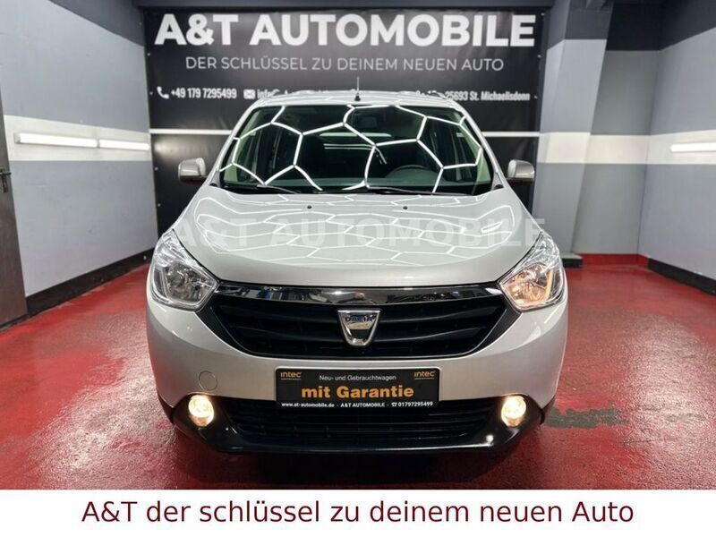Gebraucht Dacia Lodgy Celebration 116 PS (85 kW) 2015 Grau Van / Kleinbus