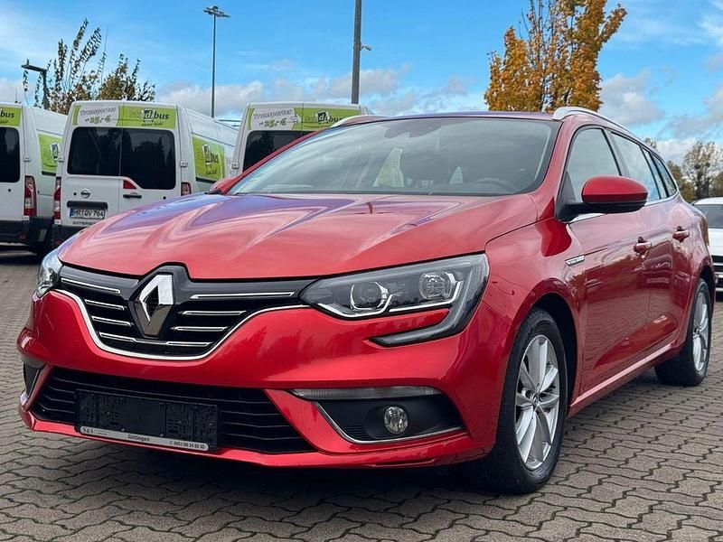 Rot Gebraucht 2017 Renault Mégane IV Intens Limousine | 9.900 € (Fairer Preis) - Bild 1/4