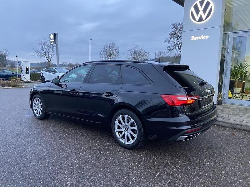 Second-hand Audi A4 150 CP (110 kW) 2022 Negru Break