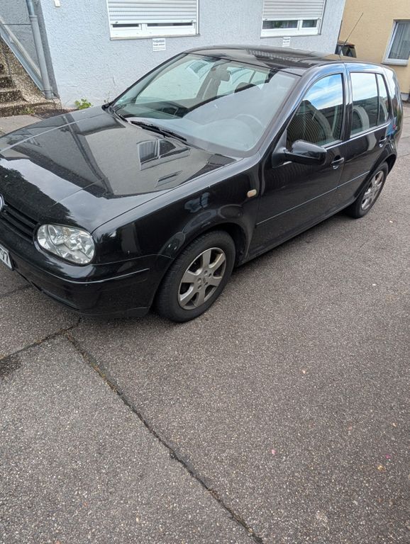 Schwarz Gebraucht 1998 VW Golf IV Basis Limousine | 950 € (Superpreis) - Bild 1/4