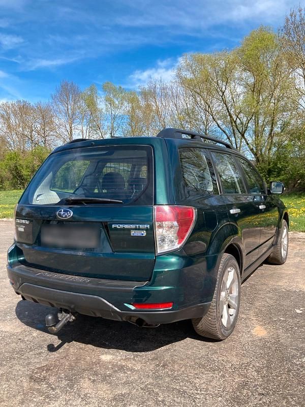 Second-hand Subaru Forester 147 CP (108 kW) 2012 Verde SUV