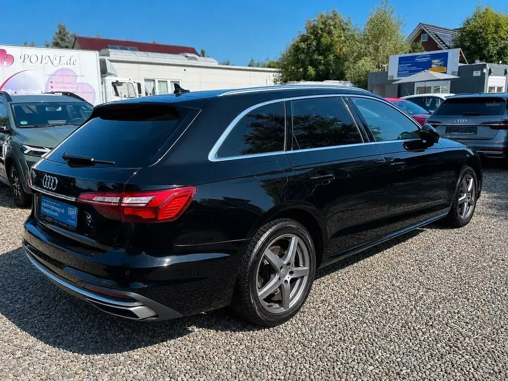 Gebraucht Audi A4 Advanced 163 PS (119 kW) 2023 Schwarz Kombi