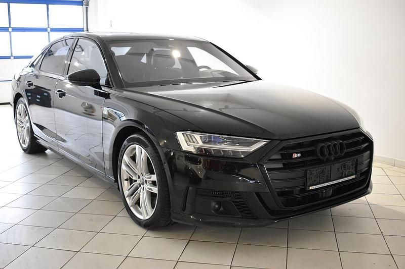 Schwarz metallic Gebraucht 2021 Audi S8 Limousine | 66.390 € (Etwas zu teuer) - Bild 1/1