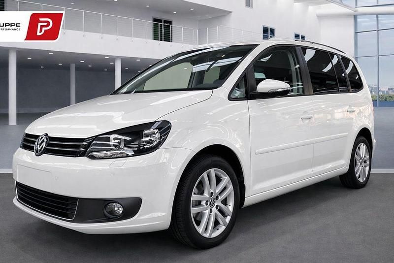 Weiß Gebraucht 2015 VW Touran Van / Kleinbus | 7.990 € (Guter Preis) - Bild 1/4
