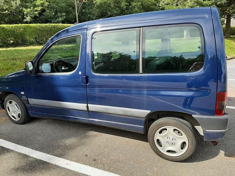 Blau Gebraucht 2001 Peugeot Partner Van / Kleinbus | 3.100 € (Fairer Preis) - Bild 1/2