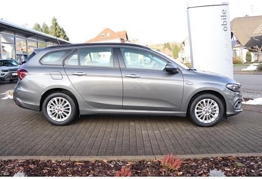 Gebraucht Fiat Tipo Life 100 PS (73 kW) 2022 Grau Kombi