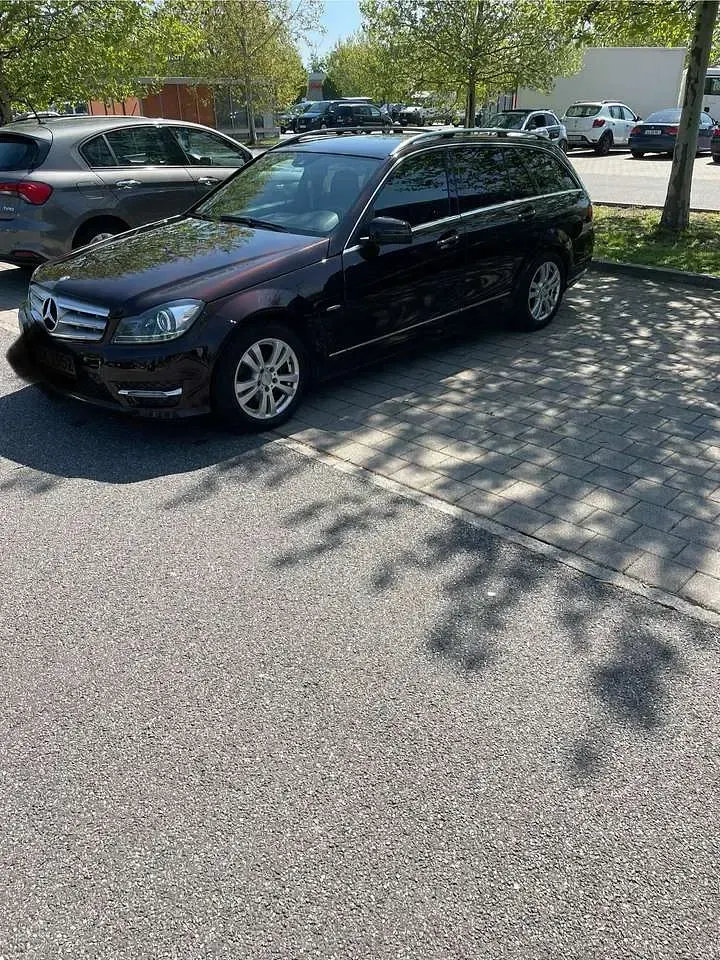 Gebraucht Mercedes C180 Avantgarde 156 PS (114 kW) 2012 Kombi