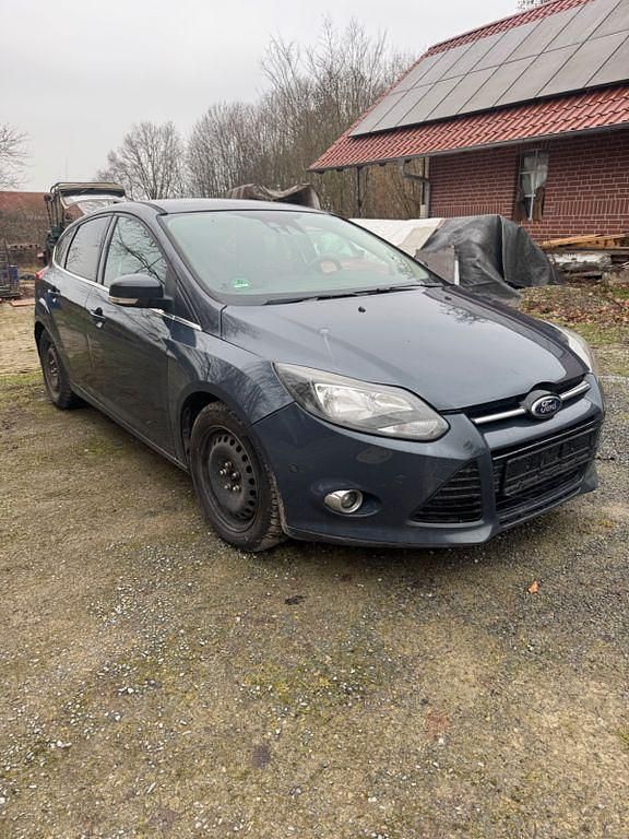 Gebraucht Ford Focus SYNC Edition 125 PS (91 kW) 2014 Grau Limousine