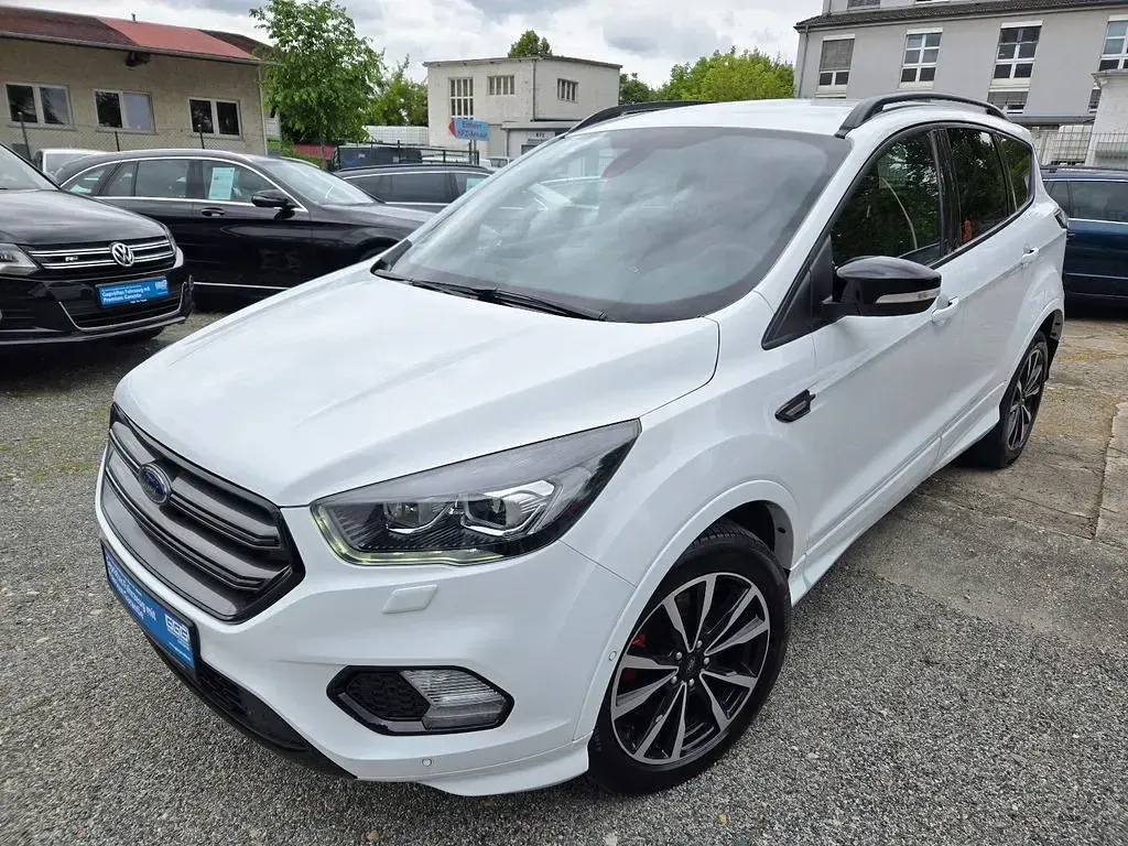 Gebraucht Ford Kuga ST-Line 150 PS (110 kW) 2019 Weiß SUV