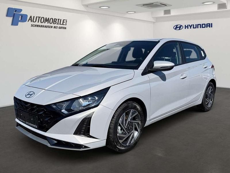 Lumen grey / mic Gebraucht 2024 Hyundai i20 Trend Kleinwagen | 20.990 € (Fairer Preis) - Bild 1/4