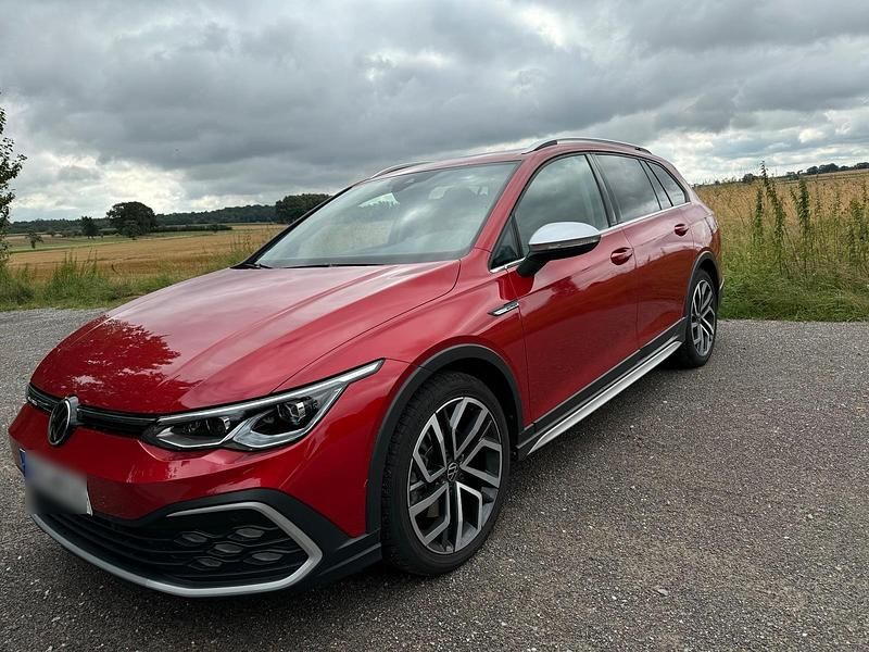 Gebraucht VW Golf Alltrack 200 PS (147 kW) 2021 Rot Kombi