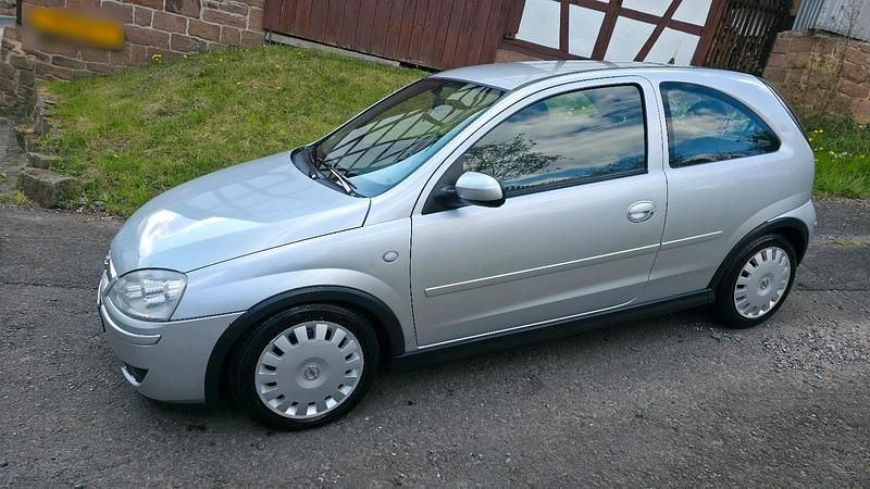 Gebraucht Opel Corsa 60 PS (44 kW) 2005 Silber Kleinwagen
