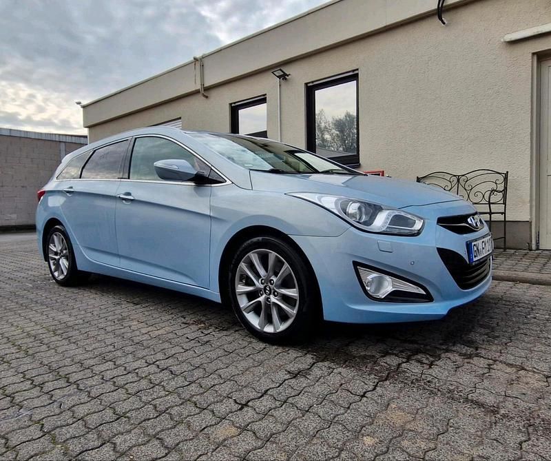Blau Gebraucht 2014 Hyundai i40 Kombi | 7.600 € - Bild 1/4