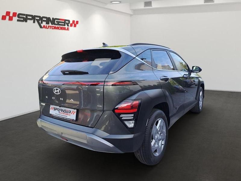 Neu Hyundai Kona Select 139 PS (102 kW) 2025 Grau SUV