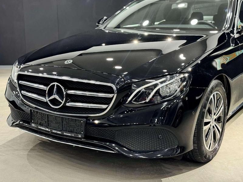 Gebraucht Mercedes E200 160 PS (117 kW) 2019 Schwarz  unilack Limousine