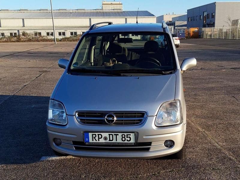 Gebraucht Opel Agila 75 PS (55 kW) 2004 Silber Van / Kleinbus