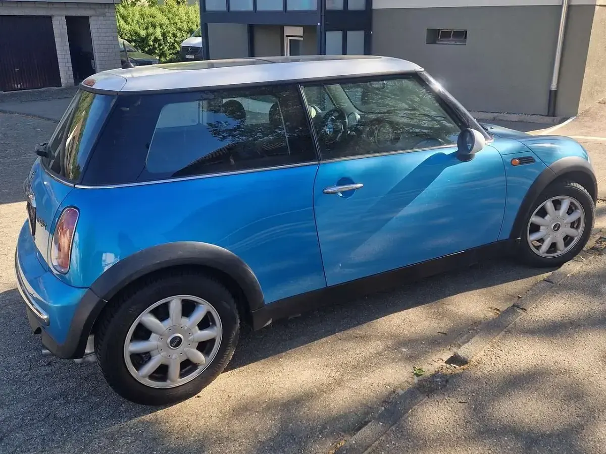 Usata Mini Cooper 116 CV (85 kW) 2004 Blu Utilitaria