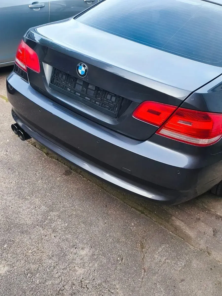 Gebraucht BMW 325 218 PS (160 kW) 2007 Grau Coupé