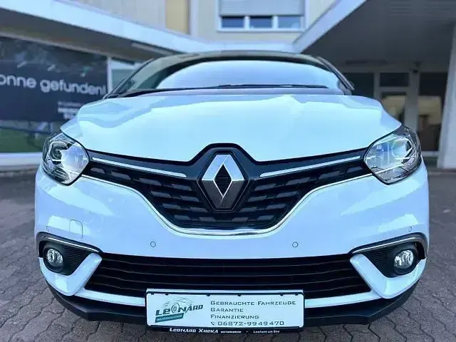 Gebraucht Renault Scénic III Intens 132 PS (97 kW) 2017 Weiß Van / Kleinbus