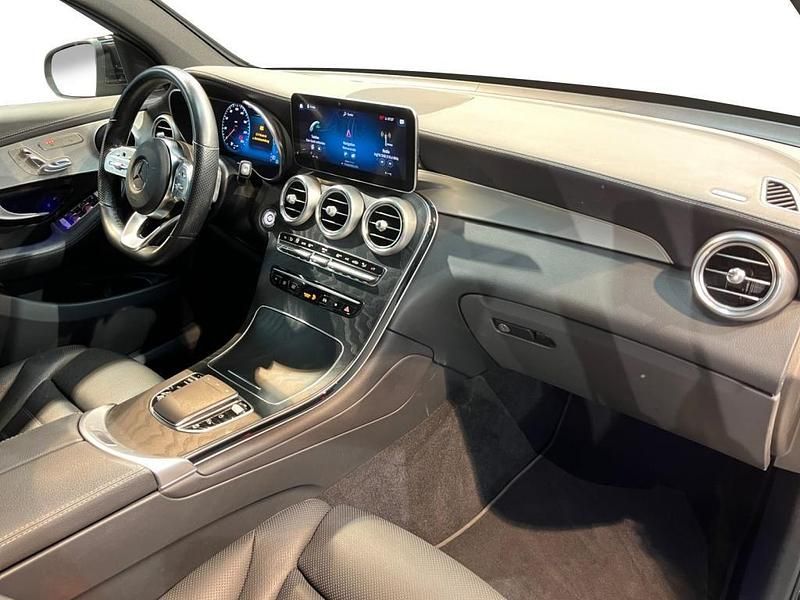 Gebraucht Mercedes GLC300 Urban 245 PS (180 kW) 2021 Schwarz Coupé