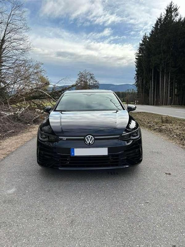 Gebraucht VW Golf VIII R 320 PS (235 kW) 2024 Limousine