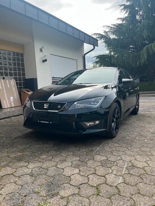 Schwarz Gebraucht 2014 Seat Leon FR-Line Kleinwagen | 11.890 € (Fairer Preis) - Bild 1/4