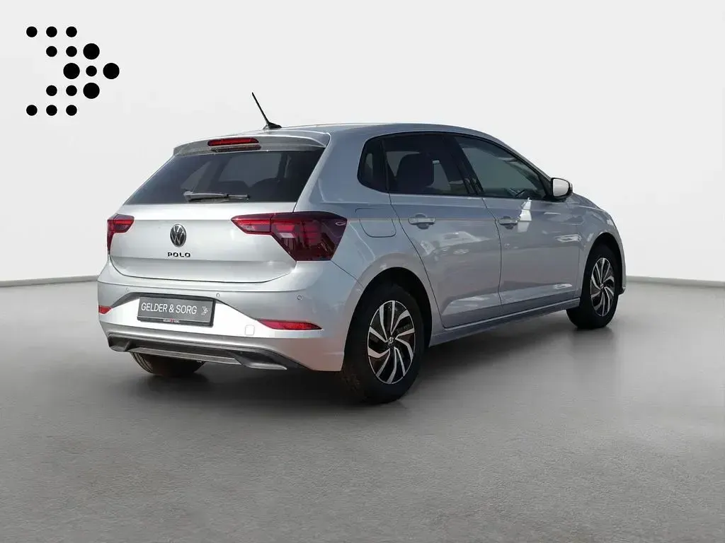 Gebraucht VW Polo Life 95 PS (69 kW) 2023 Silber Kleinwagen