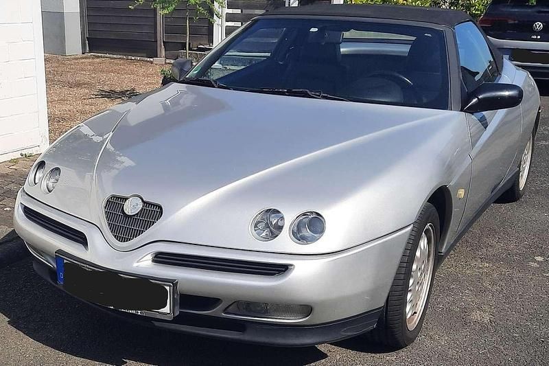 Silber Gebraucht 1996 Alfa Romeo Spider Cabrio | 6.300 € (Teuer) - Bild 1/4